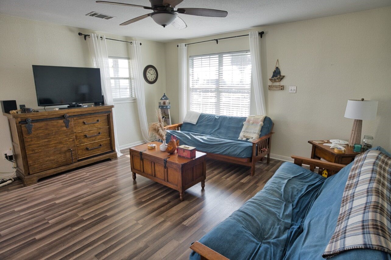 763 Gulfview North Sargent, TX 77414 - Photo 9 of 38
