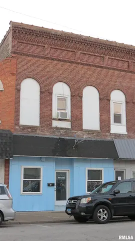 $129,900 | 12 North Division Street, Du Quoin, IL 62832