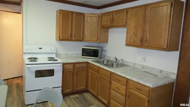 $129,900 | 12 North Division Street, Du Quoin, IL 62832