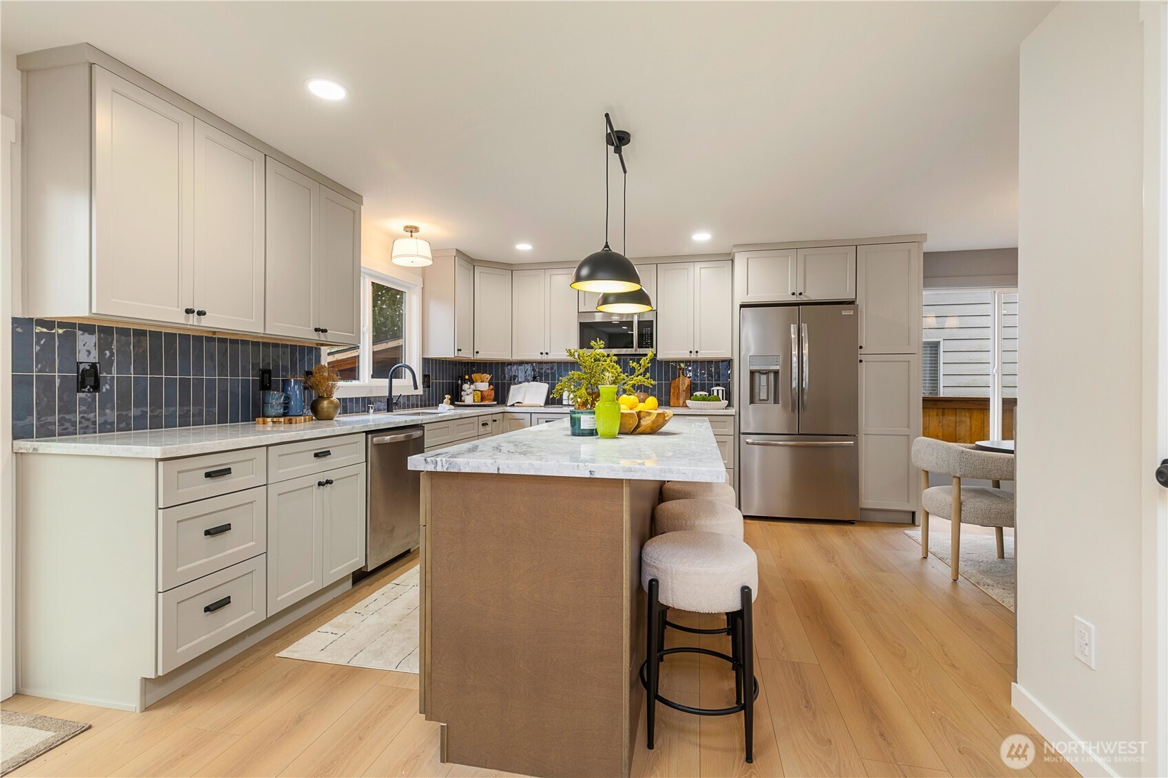 4709 Northeast 18th Street Renton, WA 98059 - Photo 5 of 38