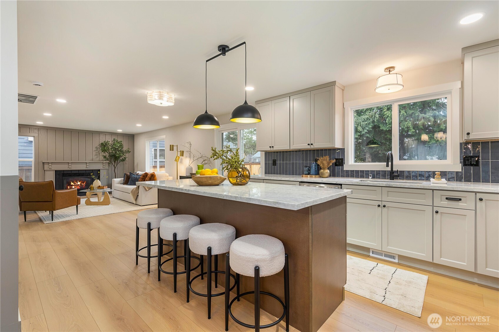 4709 Northeast 18th Street Renton, WA 98059 - Photo 8 of 38