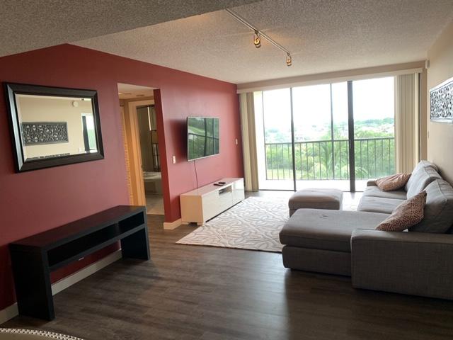 5951 Wellesley Park Drive, Unit 605 Boca Raton, FL 33433 - Photo 2 of 10 IMG_4905