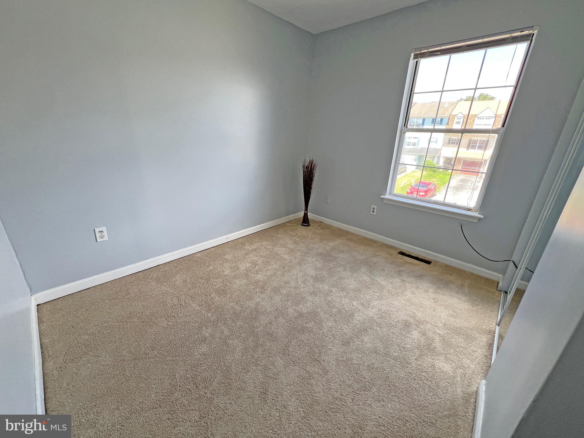 1049 Old Forge Road New Castle, DE 19720 - Photo 21 of 27 3rd bedroom - new carpets throughout upper level