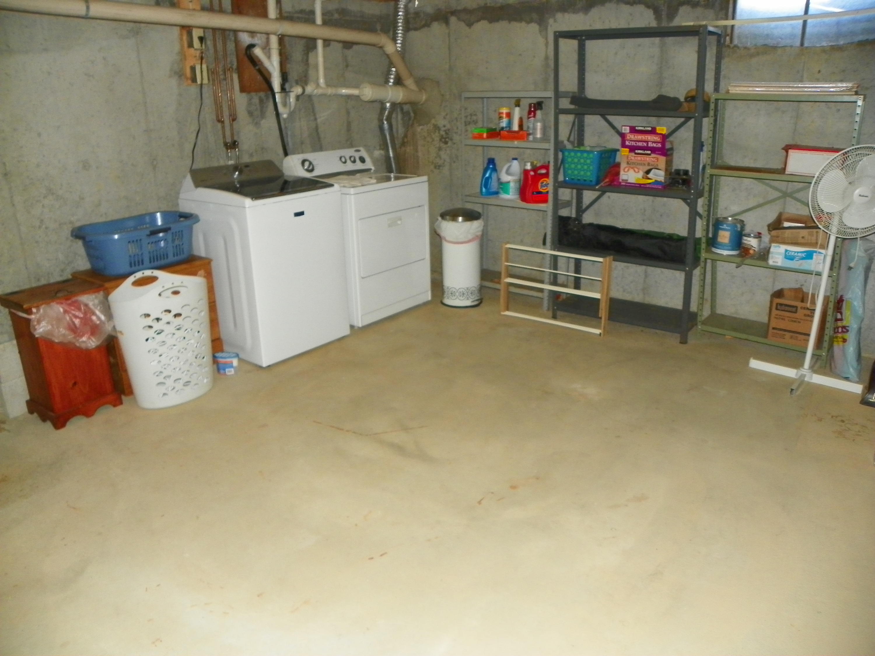 300 Falmouth Road, Unit 6E Mashpee, MA 02649 - Photo 24 of 32 a utility room with dryer and washer