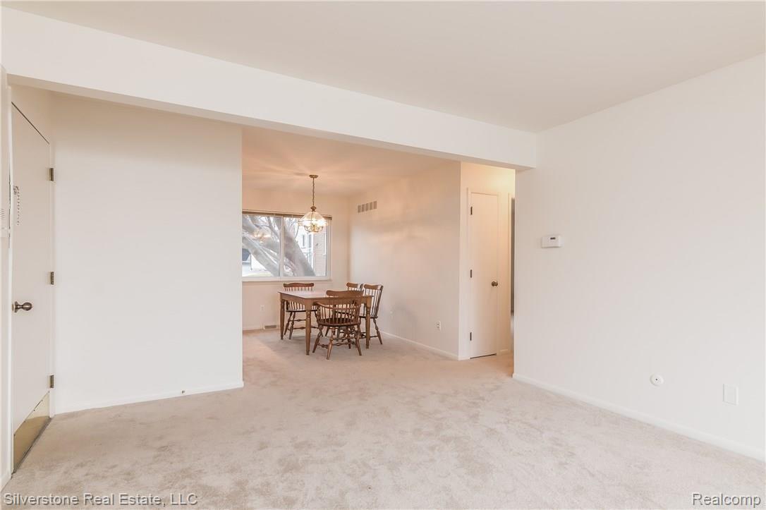 455 Baldwin Avenue Rochester, MI 48307 - Photo 5 of 14 005-2367458-large.jpg