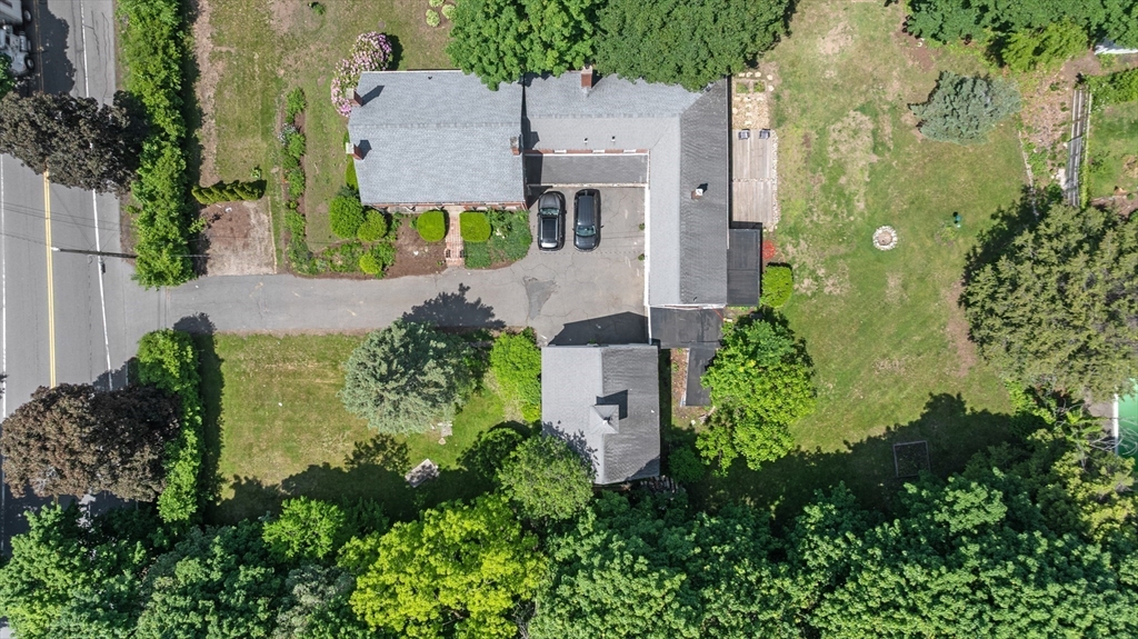 14 Poplar Street Danvers, MA 01923 - Photo 7 of 38