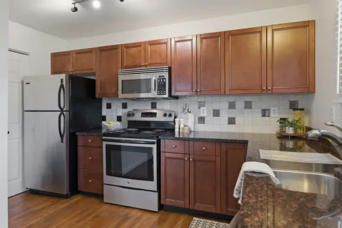 $417,500 | 940 Gale Lane, Unit 132, Nashville, TN 37204