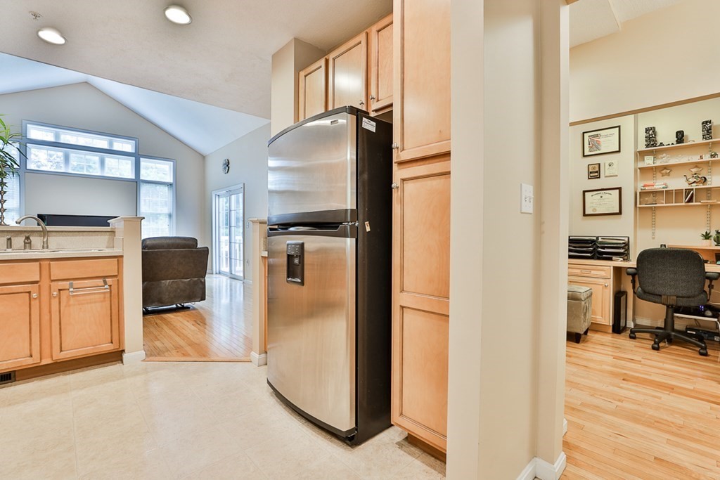 34 Jonathan Circle, Unit 34 Merrimack, NH 03054 - Photo 12 of 35 Gallery Image 12