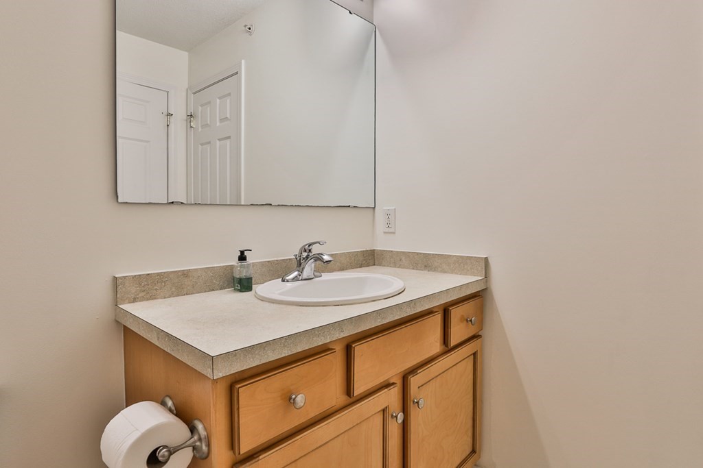 34 Jonathan Circle, Unit 34 Merrimack, NH 03054 - Photo 24 of 35 Gallery Image 24