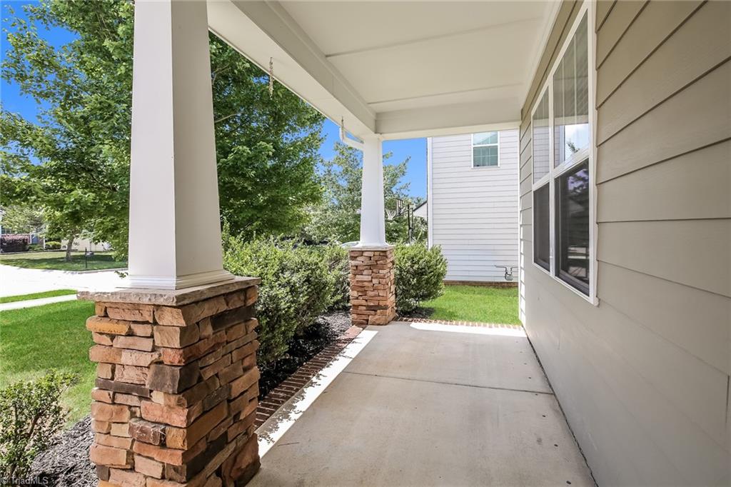 4625 Meadowside Terrace High Point, NC 27265 - Photo 3 of 31