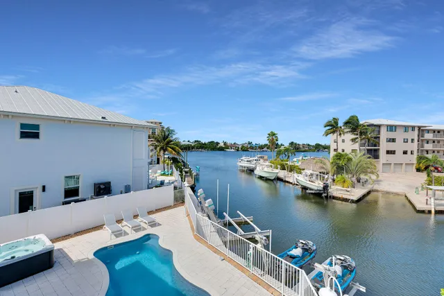 $3,250,000 | 435 Sombrero Beach Road, Marathon, FL 33050