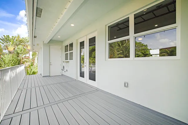 $1,295,000 | 2510 Lake Drive, Boynton Beach, FL 33435