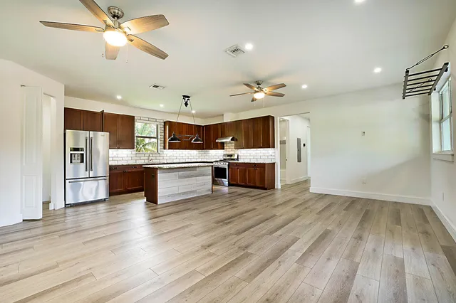 $1,295,000 | 2510 Lake Drive, Boynton Beach, FL 33435