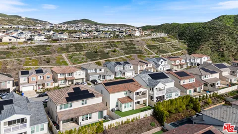 $1,250,000 | 18130 Radiance Lane, Santa Clarita, CA 91350