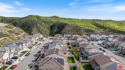 $1,250,000 | 18130 Radiance Lane, Santa Clarita, CA 91350