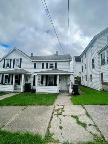$1,250 | 89-93 East 5th Street, Unit 93, Oswego, NY 13126