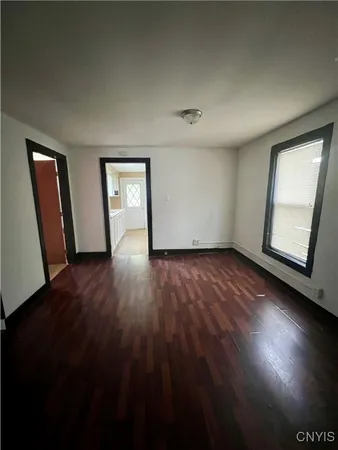 $1,250 | 89-93 East 5th Street, Unit 93, Oswego, NY 13126