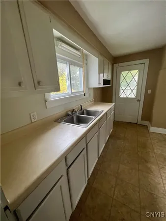 $1,250 | 89-93 East 5th Street, Unit 93, Oswego, NY 13126