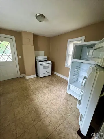 $1,250 | 89-93 East 5th Street, Unit 93, Oswego, NY 13126