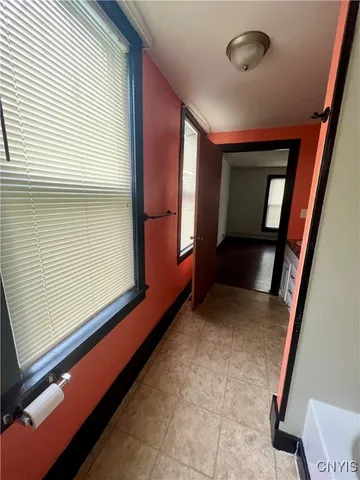 $1,250 | 89-93 East 5th Street, Unit 93, Oswego, NY 13126