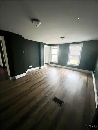 $1,250 | 89-93 East 5th Street, Unit 93, Oswego, NY 13126