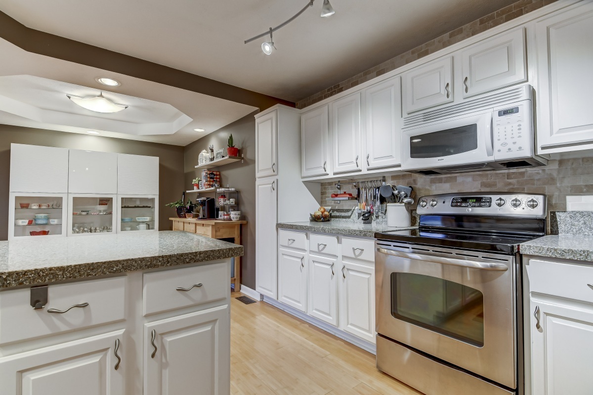 3725 Carney Boulevard Springfield, IL 62712 - Photo 7 of 46 Gallery Image 7