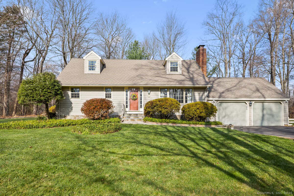 Welcome to 95 Ridgewood Rd!