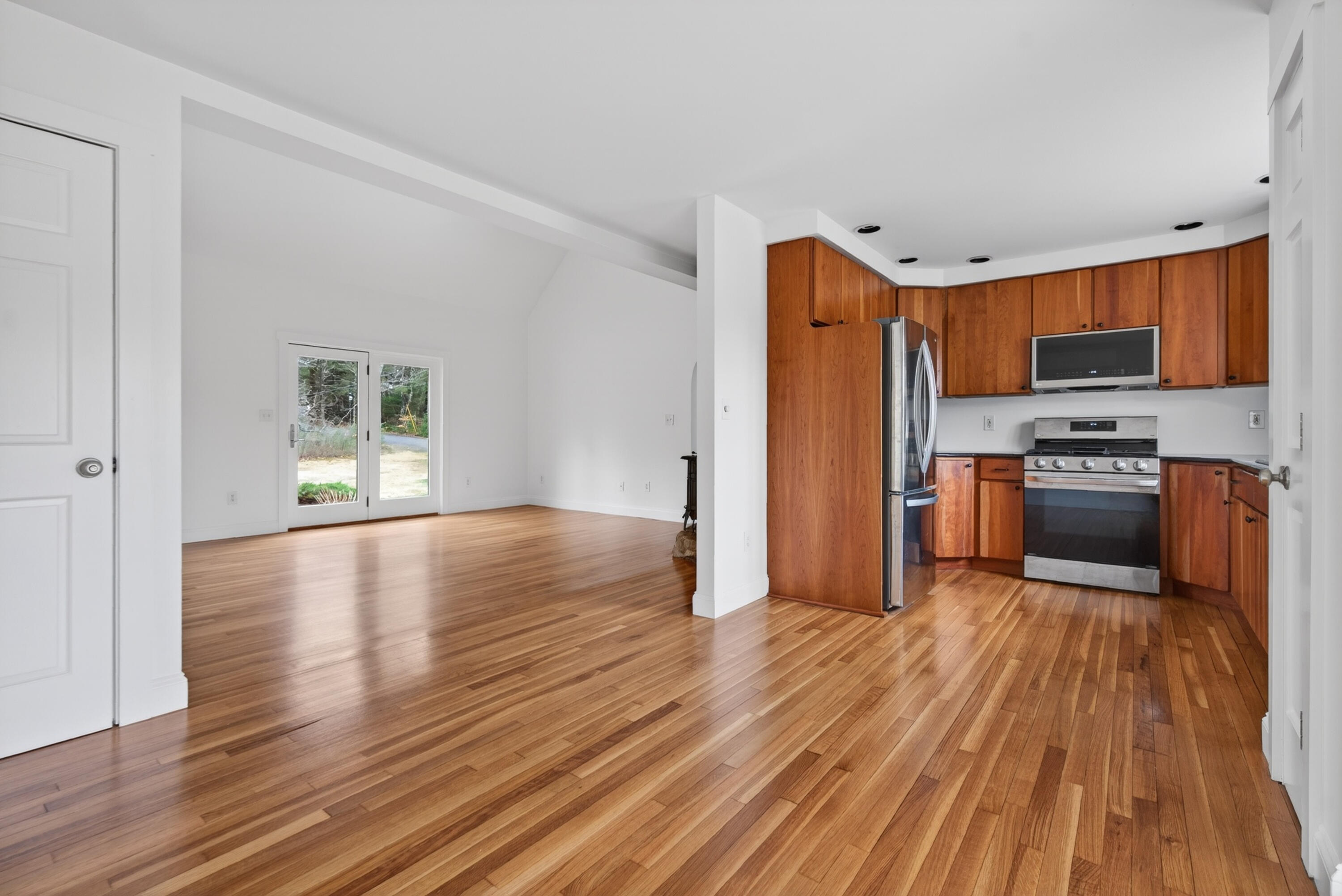 17 Stone Street Brunswick, ME 04011 - Photo 18 of 41 DSC05043