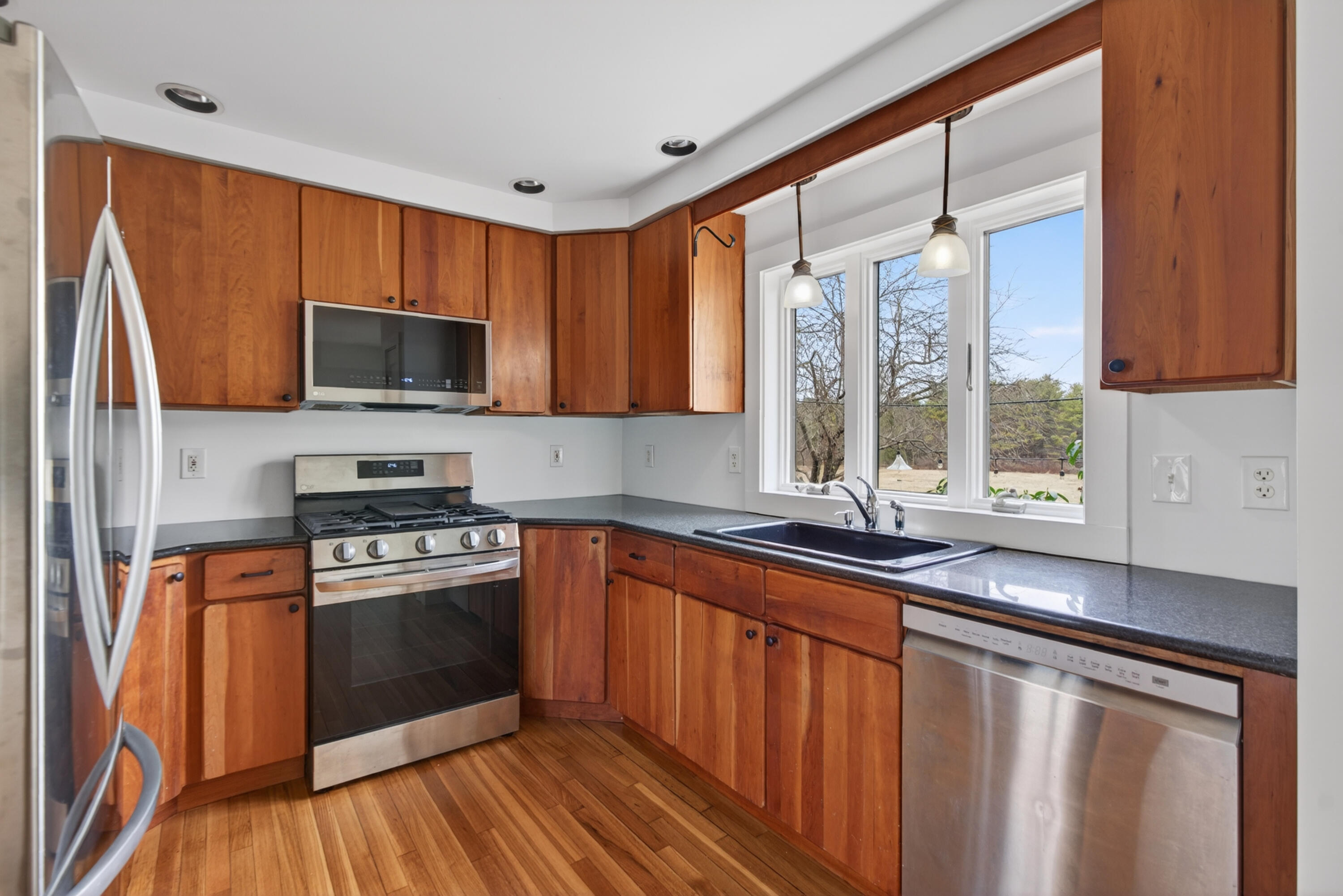 17 Stone Street Brunswick, ME 04011 - Photo 19 of 41 DSC05048