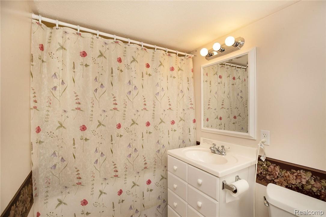 46970 Eastbourne Road Canton, MI 48188 - Photo 41 of 41 RM_74-1.jpg
