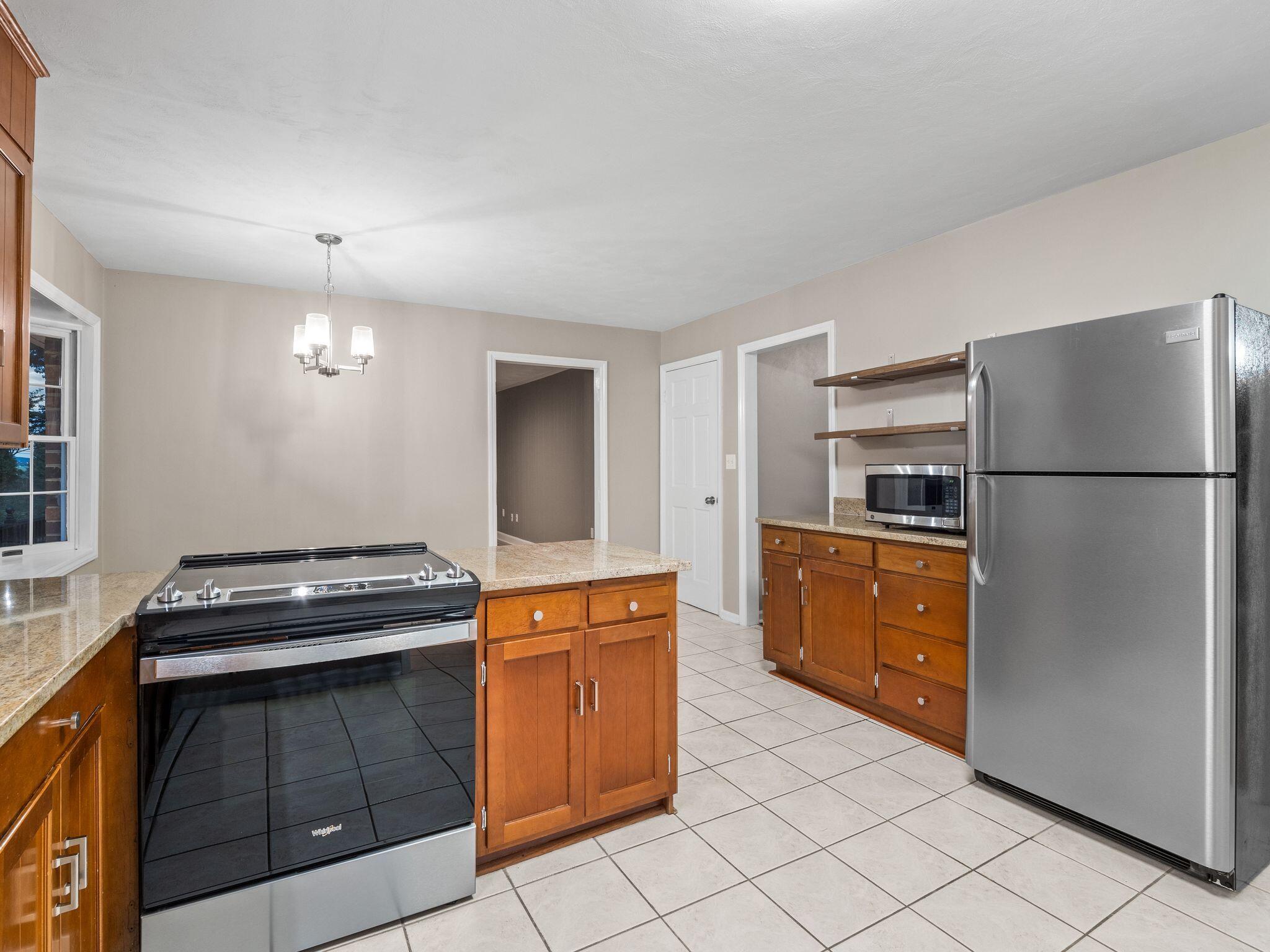 1971 West Ruritan Road Roanoke, VA 24012 - Photo 21 of 62 21-1971 W Ruritan Rd-MFW Media