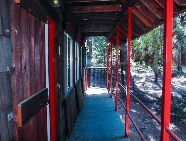 a view of an outdoor space