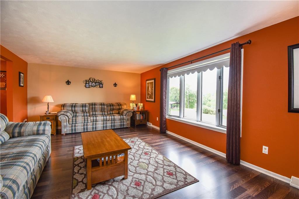 5210 Meadowcrest Road Baldwin, PA 15236 - Photo 4 of 23 Gallery Image 4