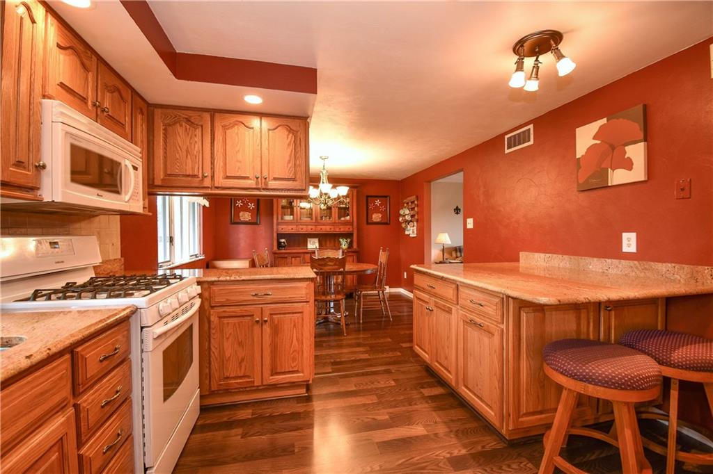 5210 Meadowcrest Road Baldwin, PA 15236 - Photo 7 of 23 Gallery Image 7