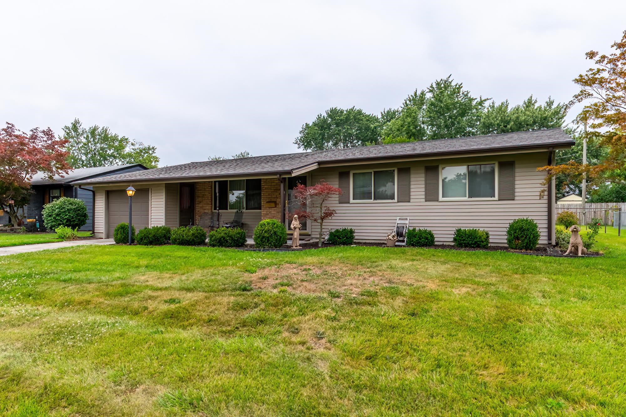 3815 Hastings Road Fort Wayne, IN 46805 - Photo 2 of 32
