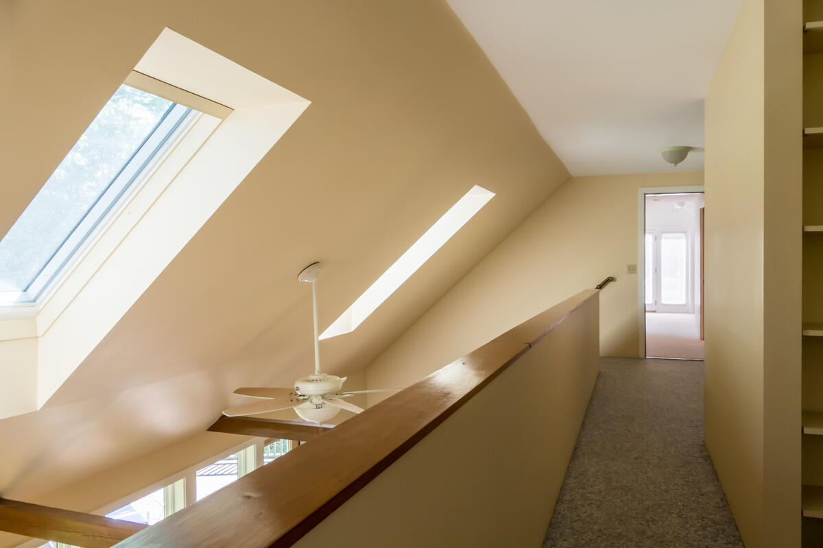 15 Cushing Briggs Road Freeport, ME 04032 - Photo 38 of 86 34-Upstairs hallway (3 of 3)