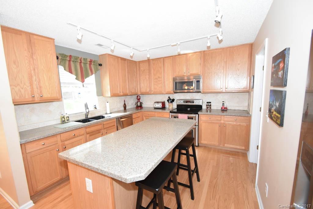 229 Chestnut Avenue Tega Cay, SC 29708 - Photo 8 of 24 Gallery Image 8