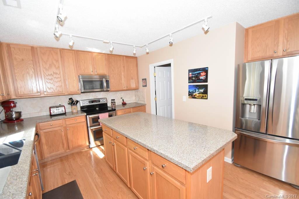 229 Chestnut Avenue Tega Cay, SC 29708 - Photo 9 of 24 Gallery Image 9