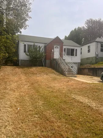 $100,000 | 1523 Tanner Bridge Road, Jefferson City, MO 65101