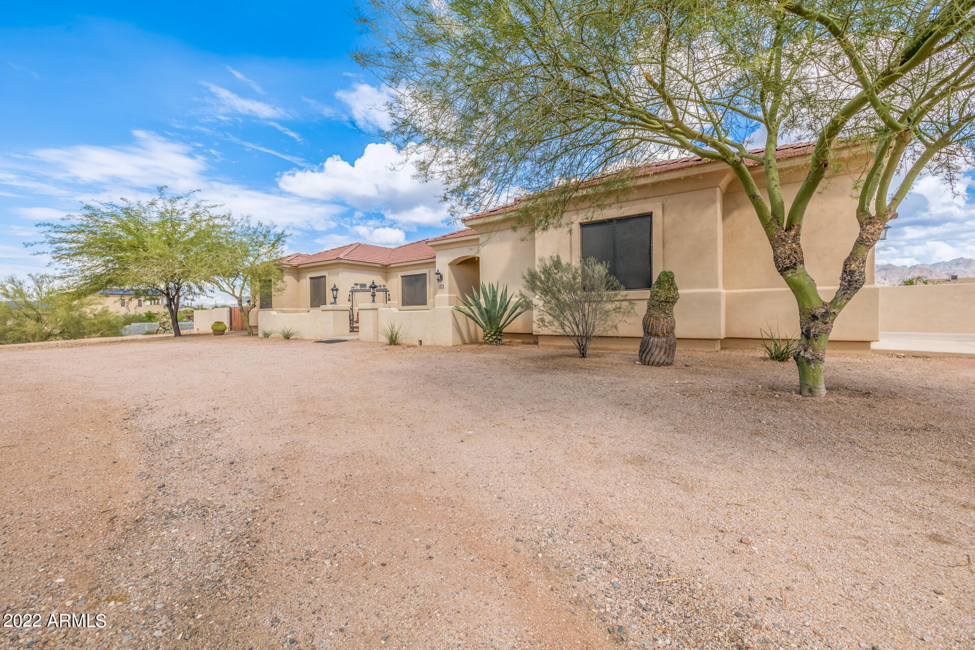 1879 North Hilton Road Apache Junction, AZ 85119 - Photo 18 of 89 11 - Hilton