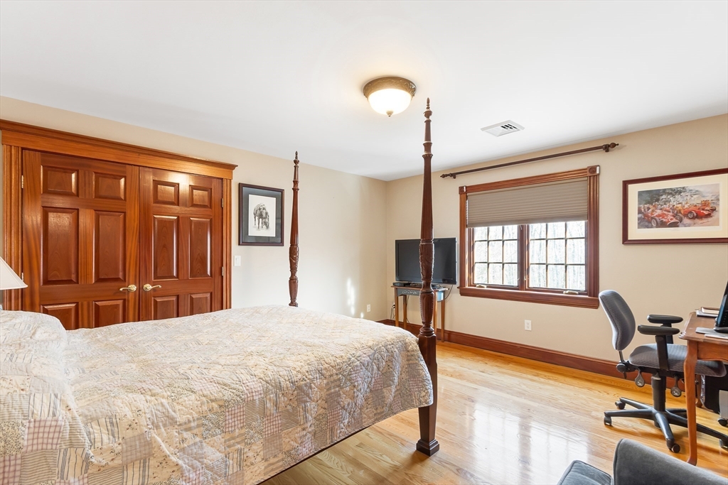 9 Squantum Road Paxton, MA 01612 - Photo 17 of 30