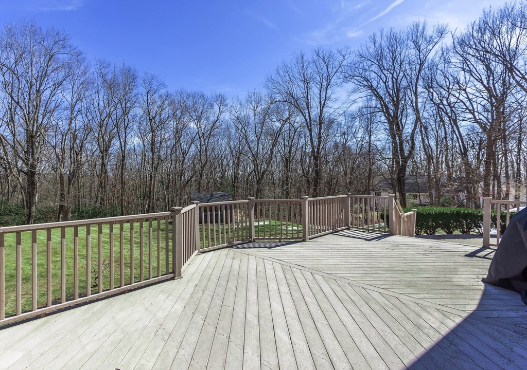 9 Squantum Road Paxton, MA 01612 - Photo 23 of 30