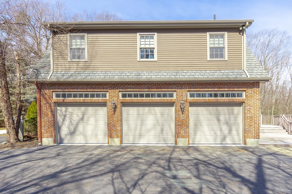 9 Squantum Road Paxton, MA 01612 - Photo 3 of 30