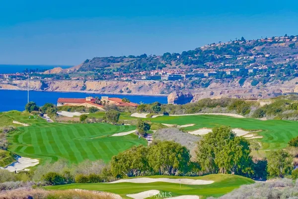 $1,025,000 | 3200 La Rotonda Drive, Unit 405, Rancho Palos Verdes, CA 90275