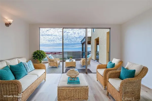 $1,025,000 | 3200 La Rotonda Drive, Unit 405, Rancho Palos Verdes, CA 90275