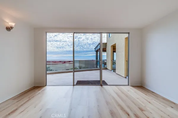$1,025,000 | 3200 La Rotonda Drive, Unit 405, Rancho Palos Verdes, CA 90275