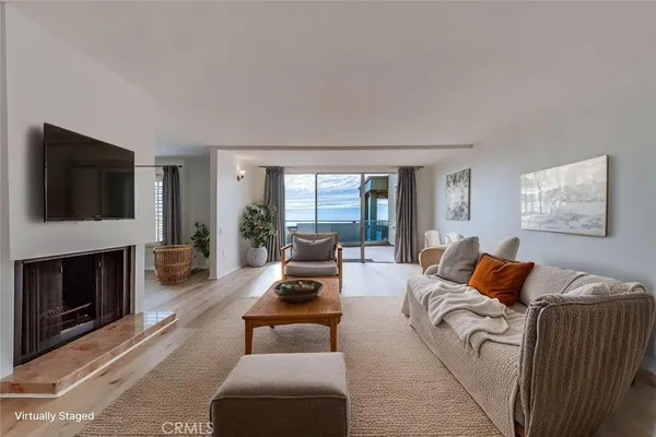 $1,025,000 | 3200 La Rotonda Drive, Unit 405, Rancho Palos Verdes, CA 90275