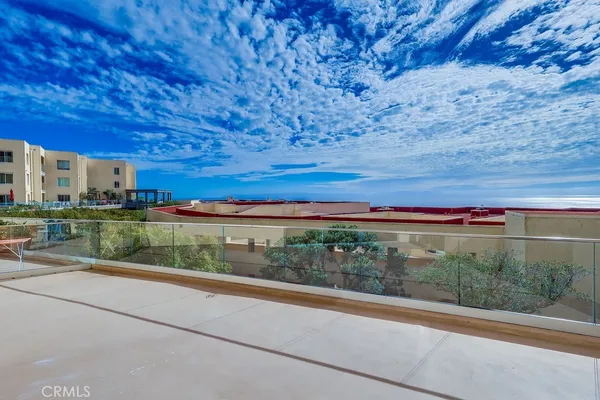 $1,025,000 | 3200 La Rotonda Drive, Unit 405, Rancho Palos Verdes, CA 90275
