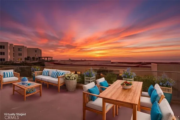 $1,025,000 | 3200 La Rotonda Drive, Unit 405, Rancho Palos Verdes, CA 90275