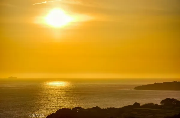 $1,025,000 | 3200 La Rotonda Drive, Unit 405, Rancho Palos Verdes, CA 90275